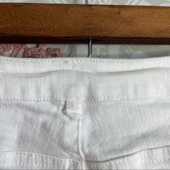 5/$30 Hummingbird High Rise Bellbottom Jeans White S - Picture 6 of 6